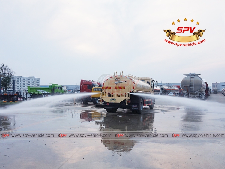 Water Sraying Truck ISUZU - Side Spraying